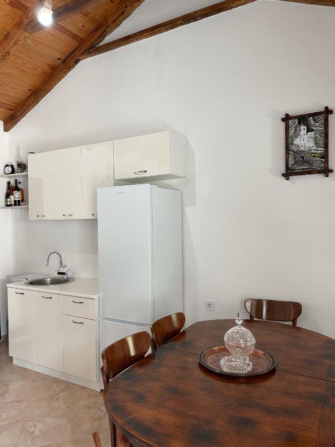 Lakeview Apartments Jolicic ヴィルパザル エクステリア 写真