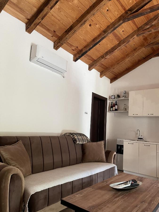 Lakeview Apartments Jolicic ヴィルパザル エクステリア 写真